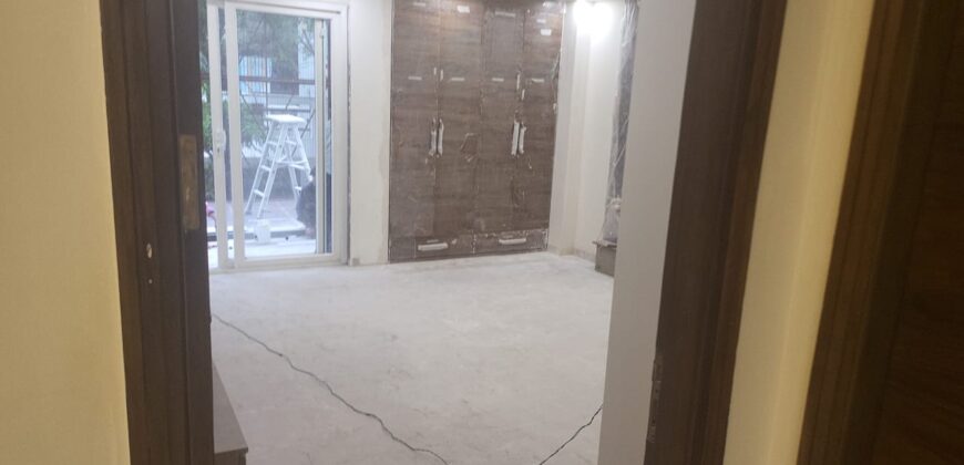 Builder Floor for Sale (AR8954)